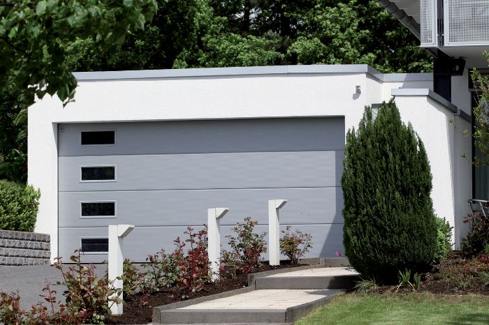 Automatic Roll up garage with Windows Cardigan